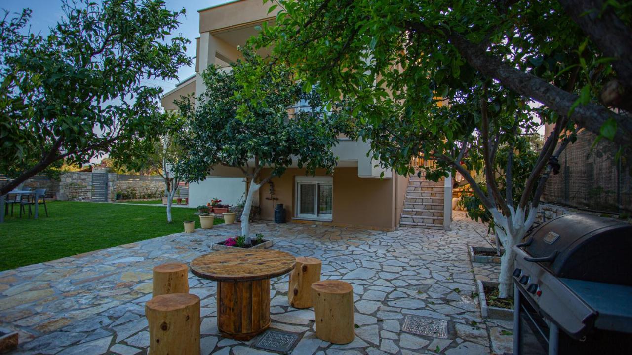Fou'S Apartment Nafpaktos Exterior foto