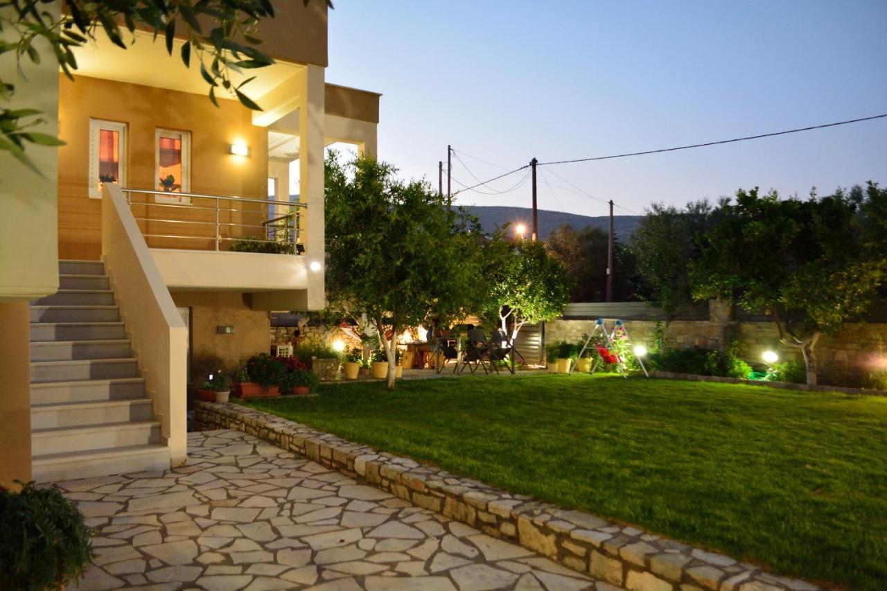 Fou'S Apartment Nafpaktos Exterior foto